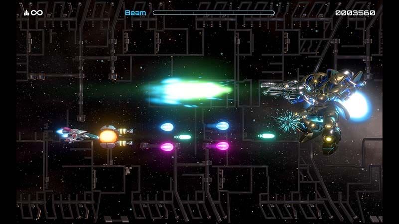 R-90 using Force pod system and charged beam attack during combat