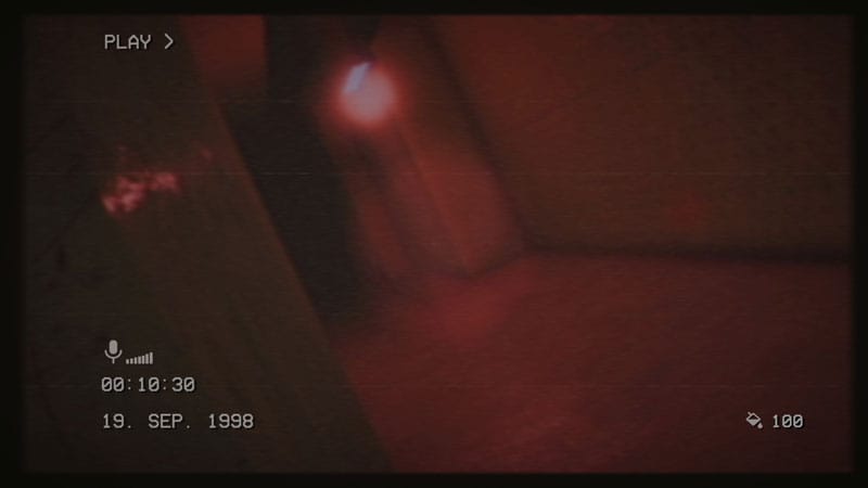 Inventory screen showing survival tools including flashlight and navigation items