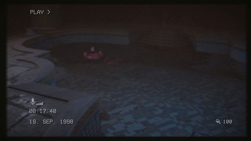 Exploration of repetitive rooms with low visibility and analog horror aesthetic